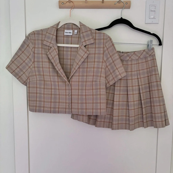 Aritzia Sunday Best Olive Micro Pleated Plaid Skirt Size 8 Academia Preppy - Picture 9 of 9